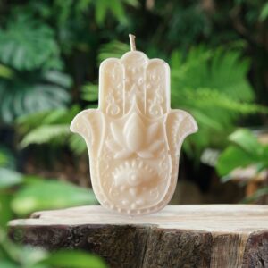 HAMSA kéz – kézzel készült szójagyertya 10,5x7x2,5cm